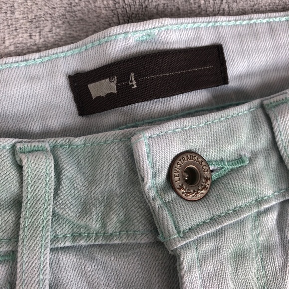 Levi denim shorts - Picture 4 of 8